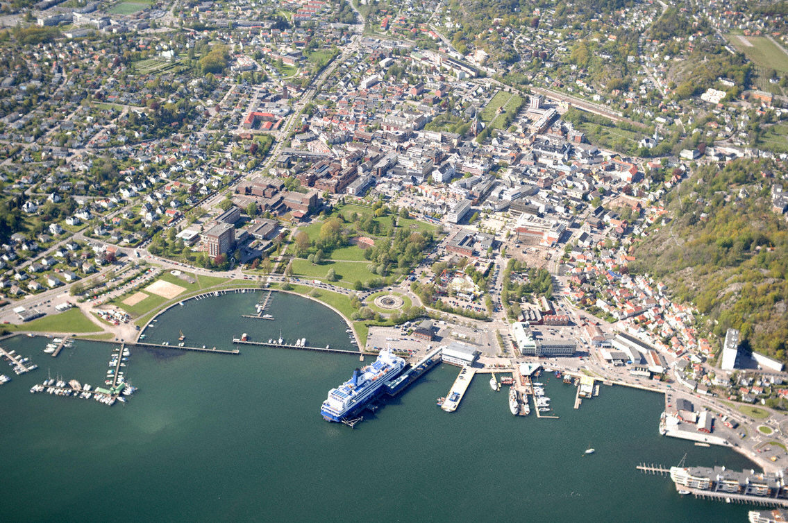 Сандефьорд норвегия достопримечательности. Курорт саннефьорд норвегия. Сандефьорд норвегия. Сбп лого. Порс гренланд саннефьорд 2.